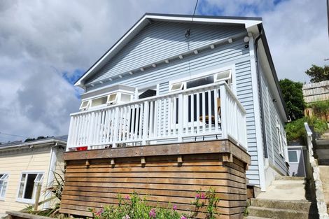 Photo of property in 126 Wallace Street, Mount Cook, Wellington, 6021