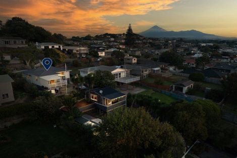 Photo of property in 11 Mount View Place, Spotswood, New Plymouth, 4310