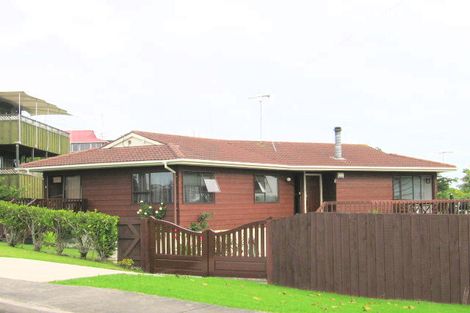 Photo of property in 4 River Road, Red Beach, 0932