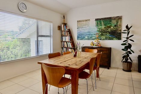 Photo of property in 7 Frenz Drive, Titirangi, Auckland, 0604