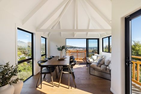 Photo of property in 10 Hobday Lane, Mount Pleasant, Christchurch, 8081