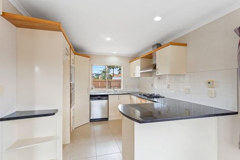 Photo of property in 9 Redcastle Drive, East Tamaki, Auckland, 2013