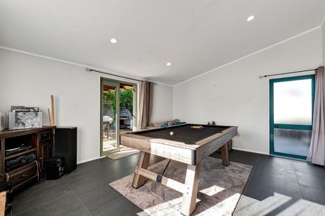 Photo of property in 28b Poplar Grove, Whalers Gate, New Plymouth, 4310