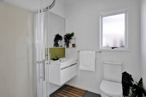 Photo of property in 308 Mangorei Road, Merrilands, New Plymouth, 4312