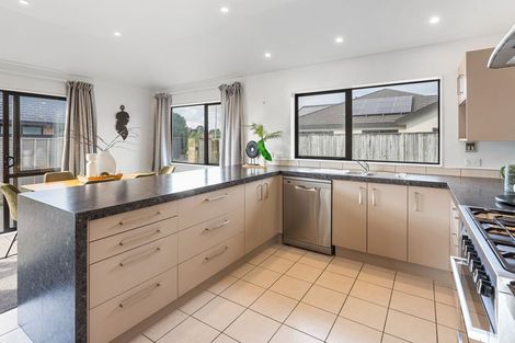 Photo of property in 26 Cottonwood Close, Paraparaumu Beach, Paraparaumu, 5032