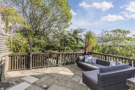 Photo of property in 142 The Ridgeway, Mornington, Wellington, 6021