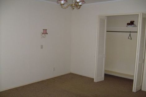 Photo of property in 3 Tanera Crescent, Brooklyn, Wellington, 6021