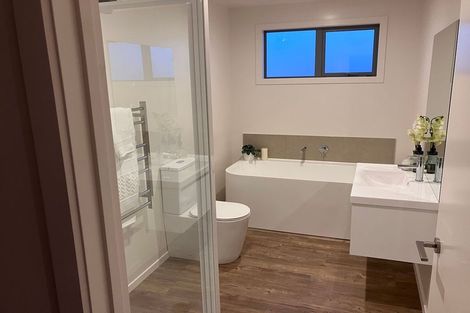 Photo of property in 44 Doug Ledgerwood Drive, Wanaka, 9305