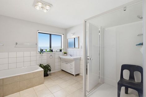 Photo of property in 26 Burnett Street, Oxford, 7430
