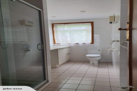 Photo of property in 74 Straven Road, Fendalton, Christchurch, 8014