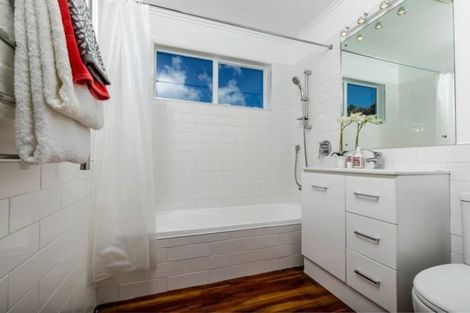Photo of property in 18 Kenmure Avenue, Forrest Hill, Auckland, 0620