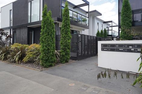 Photo of property in 4/275 Kilmore Street, Christchurch Central, Christchurch, 8011