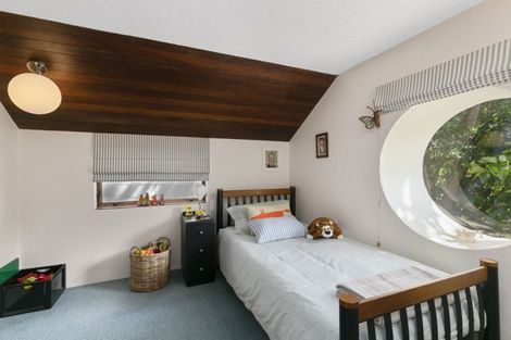 Photo of property in 74 Ranui Crescent, Khandallah, Wellington, 6035