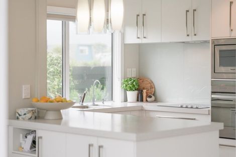 Photo of property in 115 Field Way, Waikanae Beach, Waikanae, 5036