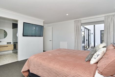 Photo of property in 33 Highgate Drive, Rangiora, 7400