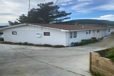 Photo of property in 32 Leadley Lane, Tawa, Wellington, 5028