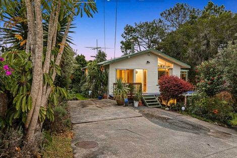 Photo of property in 424 Don Buck Road, Massey, Auckland, 0614