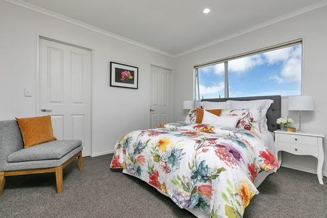 Photo of property in 11 Hassan Drive, Massey, Auckland, 0614