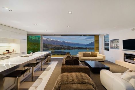 Photo of property in 74 Panorama Terrace, Queenstown, 9300