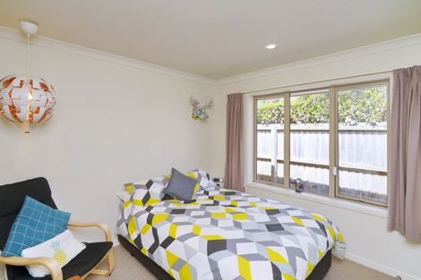 Photo of property in 10 Iti Place, Parklands, Christchurch, 8083