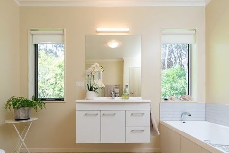 Photo of property in 27 Jacks Bush Road, Waikanae, 5391