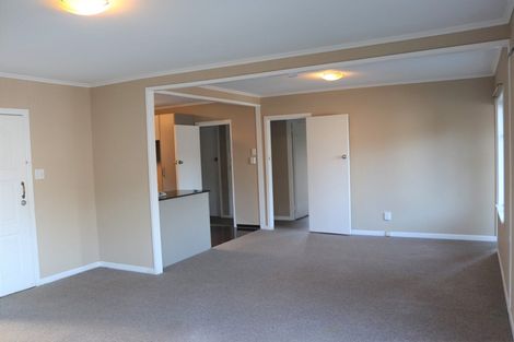 Photo of property in 27 Glenfern Road, Mellons Bay, Auckland, 2014