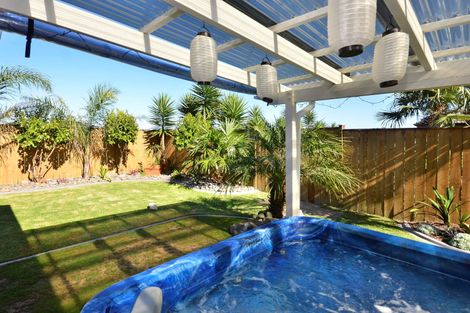 Photo of property in 38 Belfry Place, Wattle Downs, Auckland, 2103