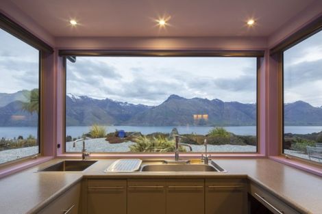 Photo of property in 6 Bracken Street, Arrowtown, 9302