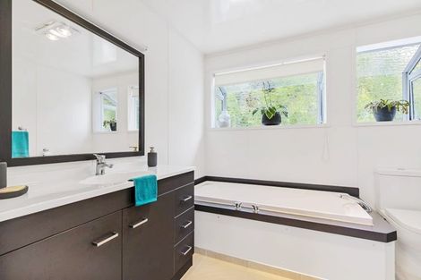 Photo of property in 7 Kilcar Place, Massey, Auckland, 0614