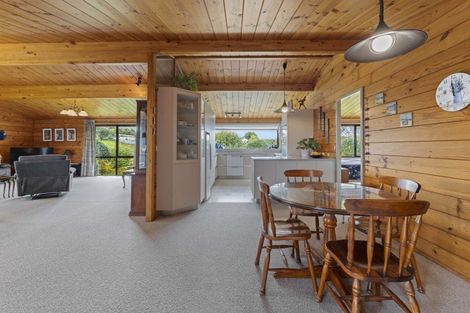 Photo of property in 6 Byron Place, Whalers Gate, New Plymouth, 4310