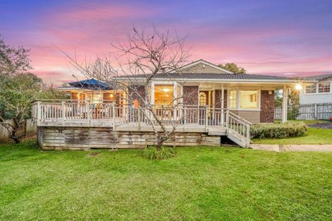Photo of property in 32 Harford Place, Pakuranga Heights, Auckland, 2010