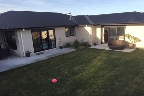 Photo of property in 23 Ponga Place, Papamoa Beach, Papamoa, 3118