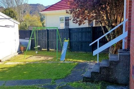 Photo of property in 3 Sunshine Avenue, Karori, Wellington, 6012