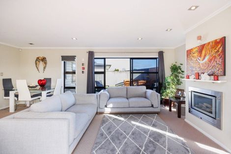 Photo of property in 65a Rosalie Terrace, Kelvin Grove, Palmerston North, 4414