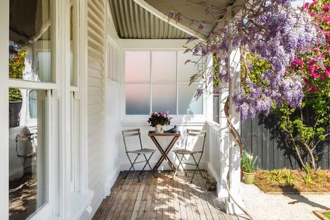 Photo of property in 42 Holly Road, St Albans, Christchurch, 8014