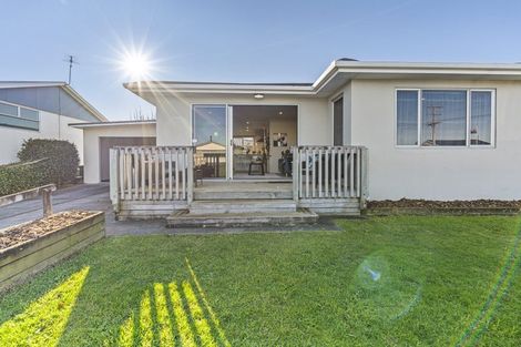 Photo of property in 12 Domett Street, Waitara, 4320