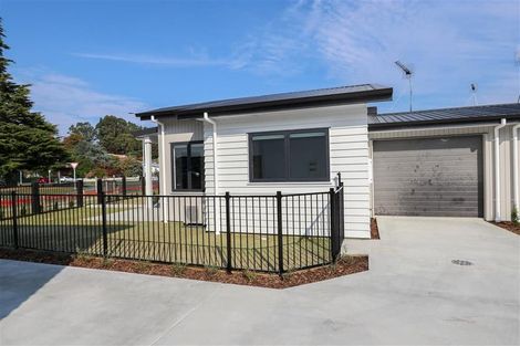 Photo of property in 2u1 Lambert Court, Glenview, Hamilton, 3206