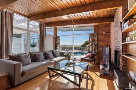 Photo of property in 156 Bleakhouse Road, Mellons Bay, Auckland, 2014