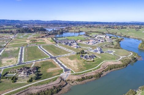 Photo of property in 35 Hayfield Way, Karaka, Papakura, 2113