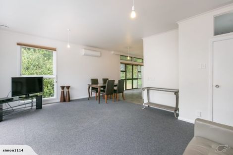 Photo of property in 6 Epsom Way, Karori, Wellington, 6012