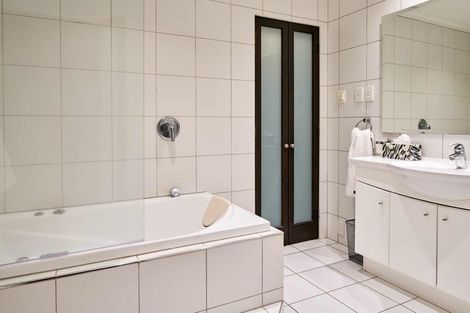 Photo of property in 7 Wilkinson Street, Oriental Bay, Wellington, 6011