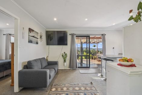 Photo of property in 82 Pinchgut Road, Kaukapakapa, 0873