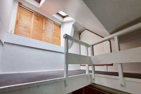 Photo of property in 1/21a Talavera Terrace, Kelburn, Wellington, 6012