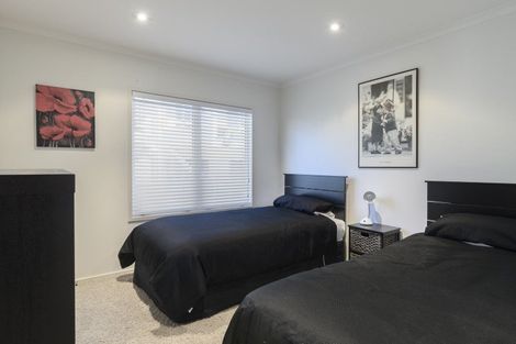 Photo of property in 45 Marine Parade, Mount Maunganui, 3116