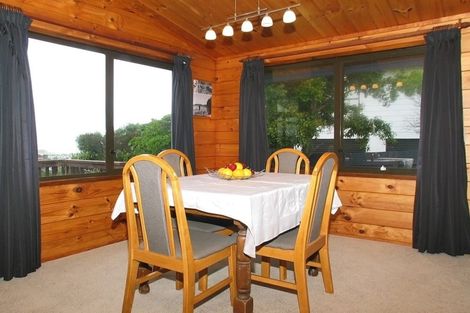 Photo of property in 52 Mercury Way, Whitby, Porirua, 5024