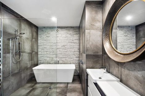 Photo of property in 7b Burlington Road, Hospital Hill, Napier, 4110