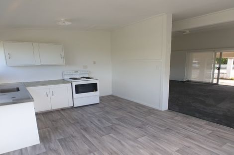 Photo of property in 40a/3 West Coast Road, Glen Eden, Auckland, 0602