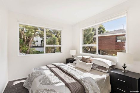 Photo of property in 9k View Road, Glenfield, Auckland, 0627