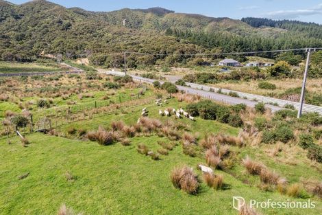 Photo of property in 120 Upper Fitzherbert Road, Wainuiomata, 5373