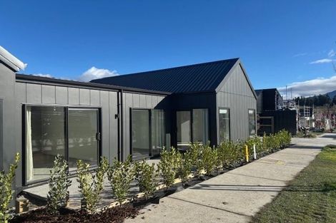 Photo of property in 1 Reedland Street, Jacks Point, 9371